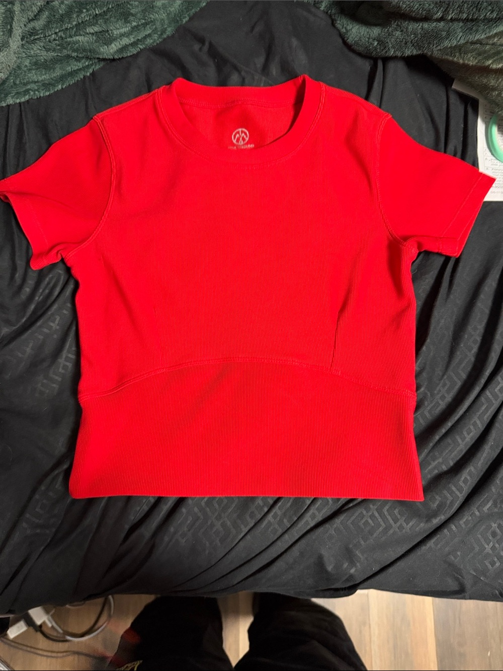 Women's Red Ribbed Short Sleeve Crop Top